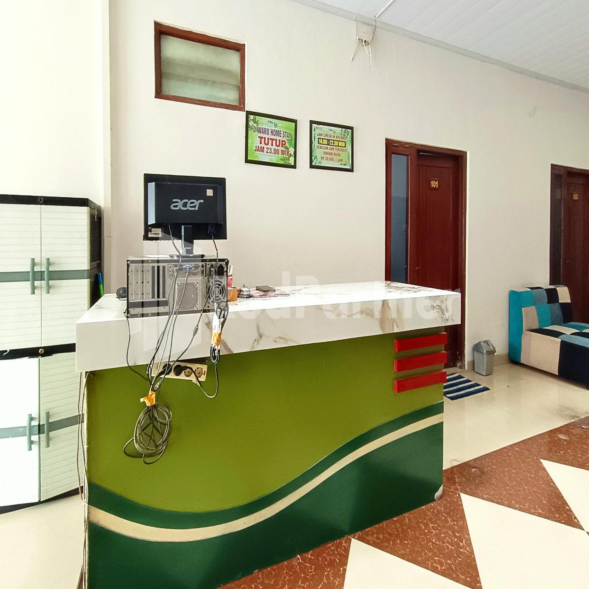 D'Waru Homestay Syariah Near Jl Slamet Riyadi Mitra Reddoorz Solo Εξωτερικό φωτογραφία